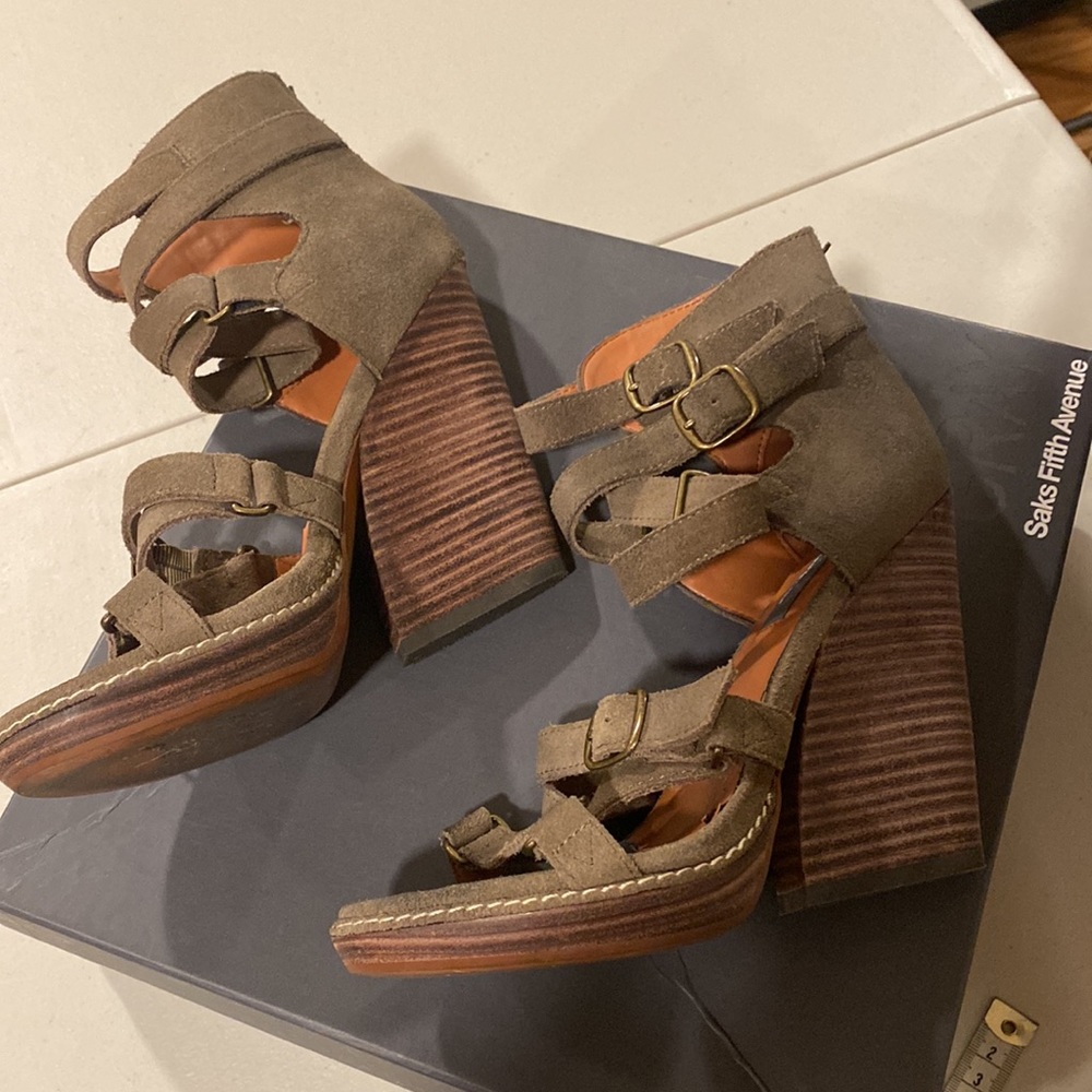 Saks Fifth Avenue Wedges - size 5.5 - Picture 3 of 11